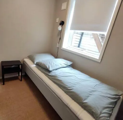 Sentral Leilighet I *